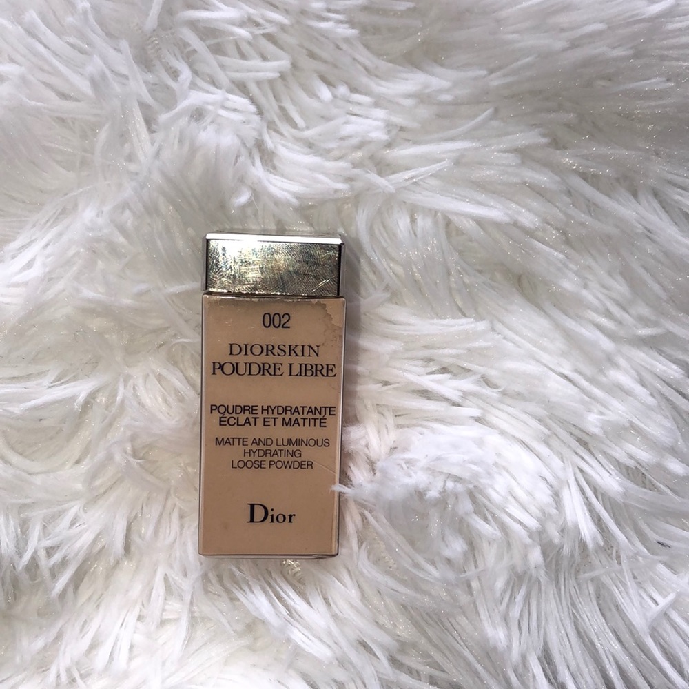 DIOR powder